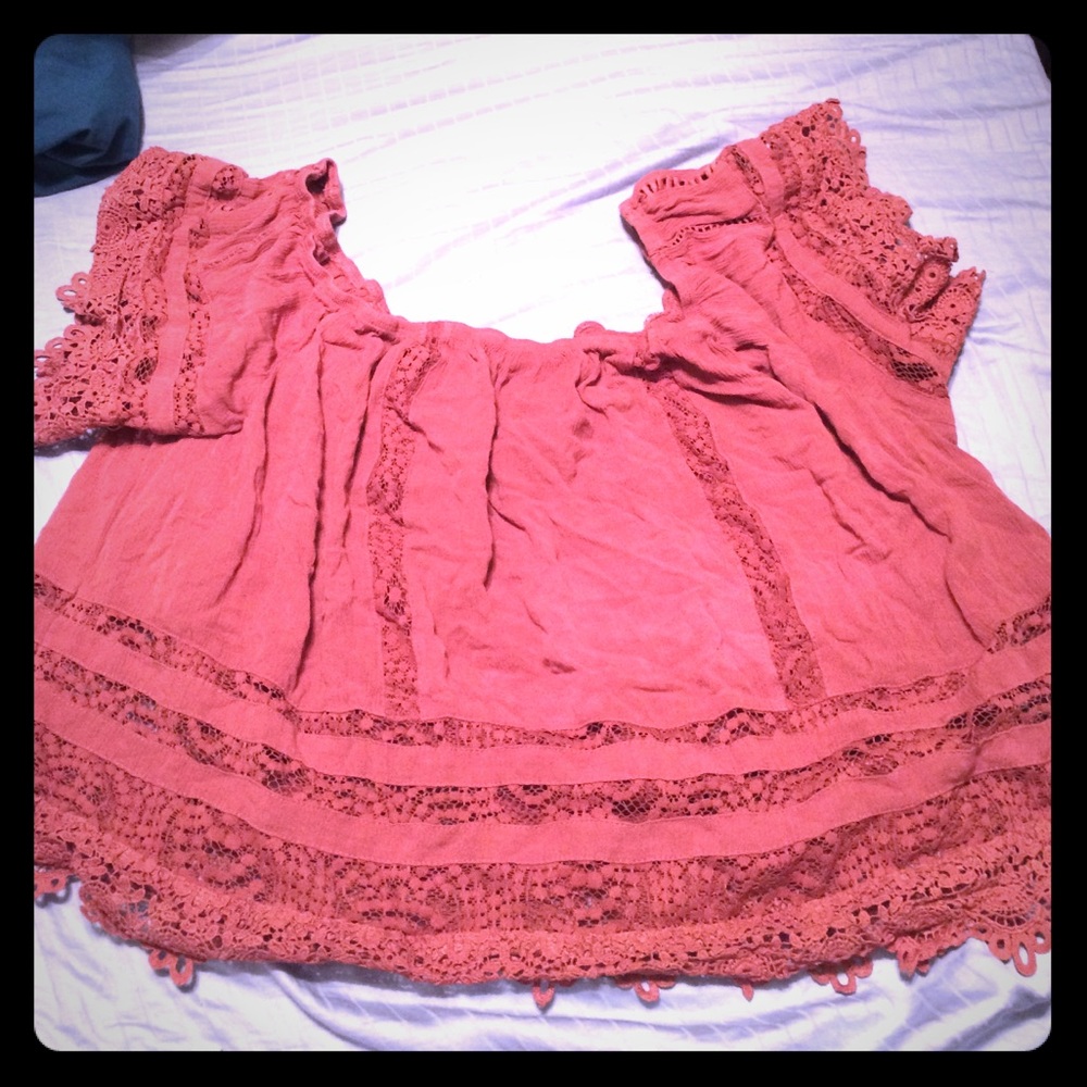 Charlotte Russe dusty rose lace crop top